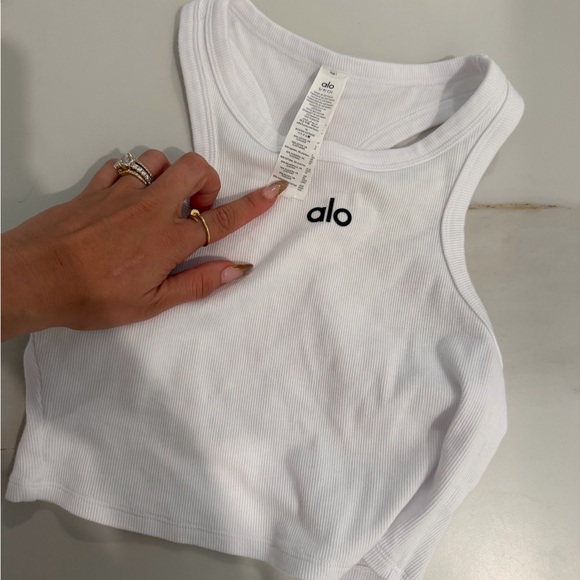 Alo Yoga Aspire White Ribbed Cropped Tank Top (S) Like New! - Picture 6 of 6